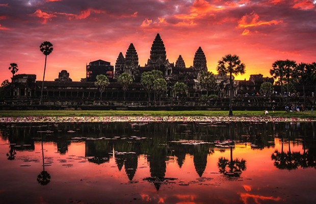 2 Days Angkor Tour + Room Stay