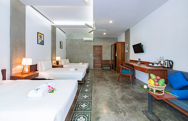 Infinity Poolside Family Suite