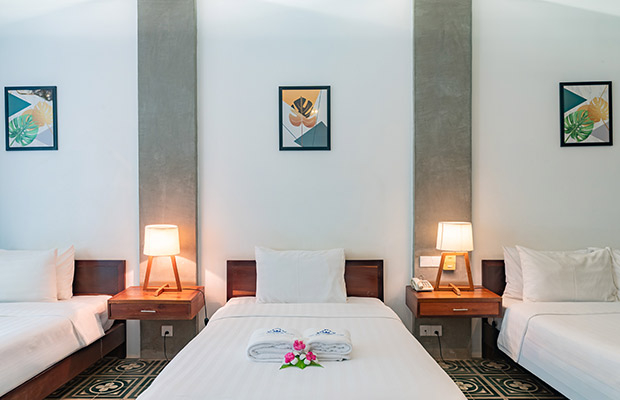 Infinity Poolside Family Suite