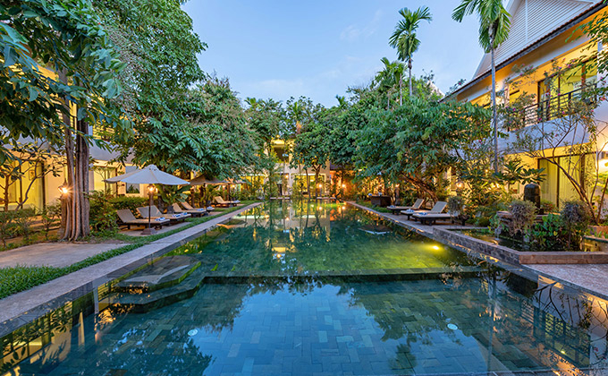 The Luxury Pool
