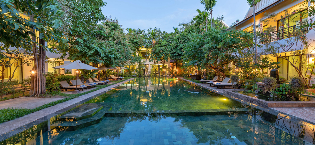The Luxury Pool