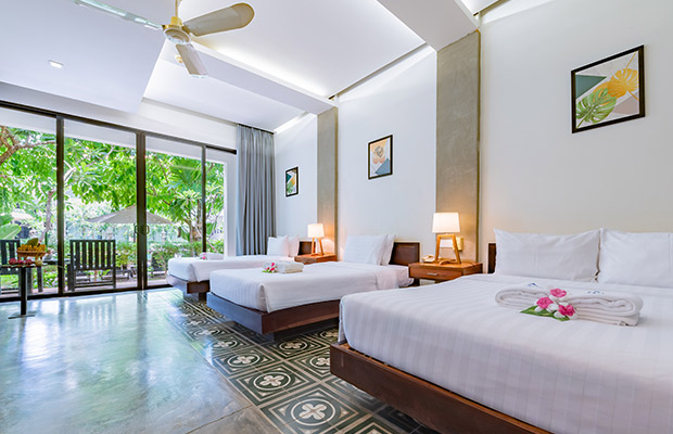 Infinity Poolside Family Suite